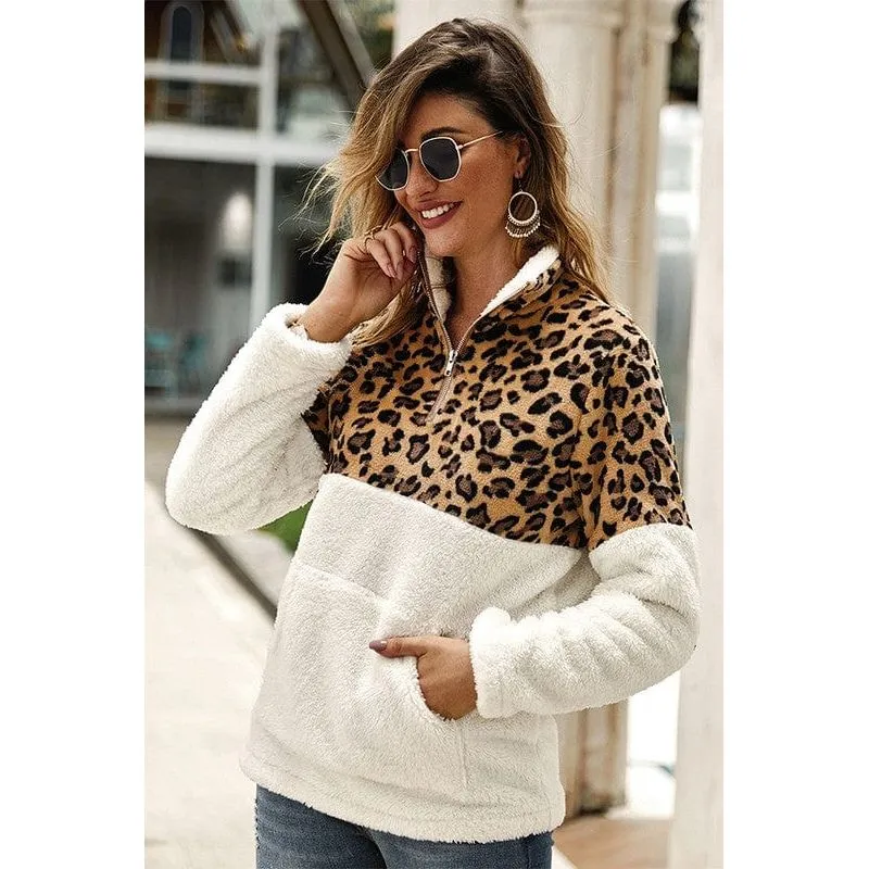 Fleece teddy leopard patched pullover