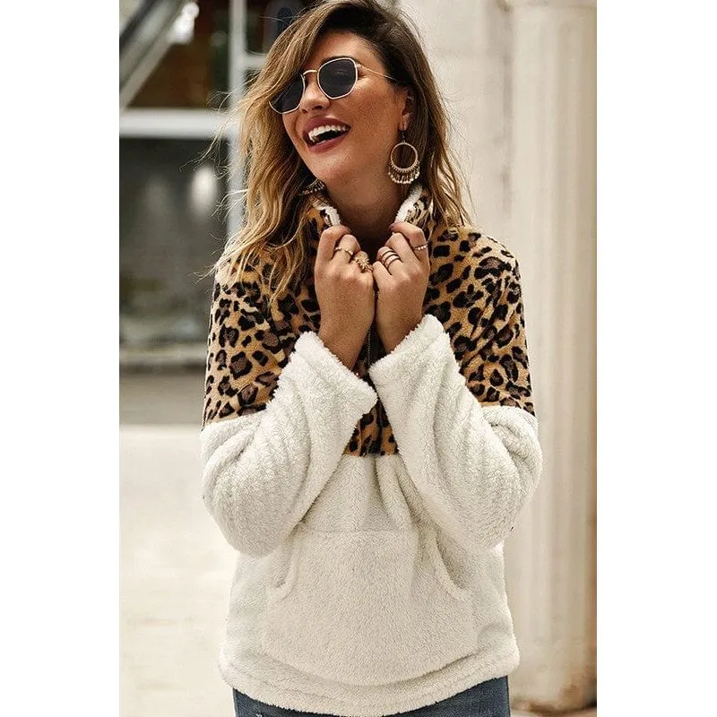 Fleece teddy leopard patched pullover